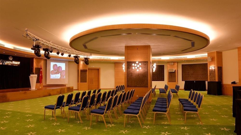 Grand Pasha Luxury Central Nicosia Hotel & Casino Экстерьер фото