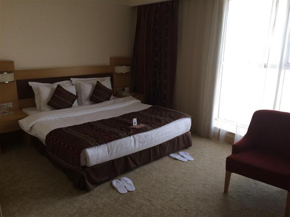 Grand Pasha Luxury Central Nicosia Hotel & Casino Номер фото