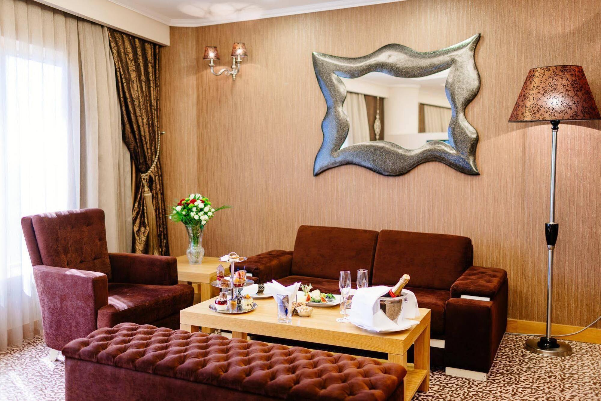 Grand Pasha Luxury Central Nicosia Hotel & Casino Экстерьер фото